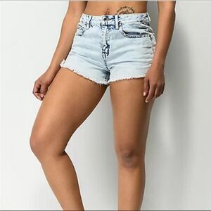 10/$25🦋 Decree Acid Wash Mid Rise Denim Cutoff Shorts - Size 1